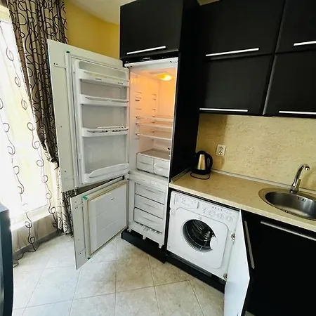 Daire Lovely With Free Parking Silver Springs