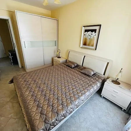 Lovely With Free Parking Silver Springs Sunny Beach